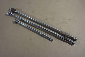 lot 222 image: Large Breaker Bars - 38 Drive