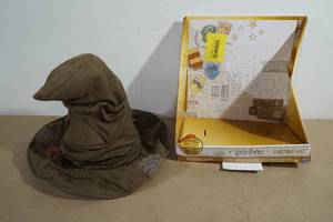 lot 223 image: Wizarding World of Harry Potter Sorting Hat