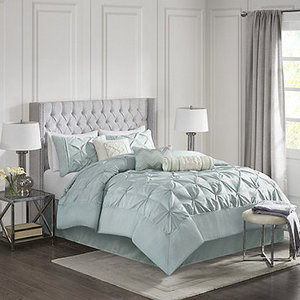 lot 98 image: Madison Park Lafayette 7 Piece Comforter Set - Queen