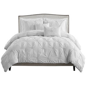 lot 149 image: Swift Home Chic Ultra Soft Pintuck 3 Piece Comforter Set - KingCalifornia King