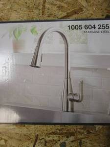 GLACIER BAY McKenna Single-Handle Pull-Down Sprayer Kitchen Faucet in Stainless Steel with TurboSpray and FastMount (OPEN BOX)