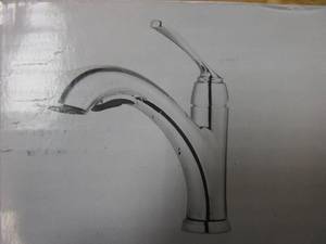 PFISTER Cantara Single-Handle Pull-Out Sprayer Kitchen Faucet in Polished Chrome (OPEN BOX)