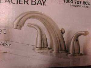 GLACIER BAY Builders 8 in. Widespread 2-Handle High-Arc Bathroom Faucet in Brushed Nickel (OPEN BOX)