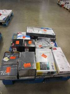 WHOLESALE PALLET OF SALVAGE FAUCETS - FOR PARTS ONLY