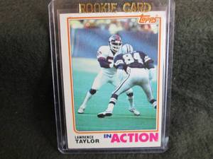 7. 1982 Topps Lawrence TaylorRookie...