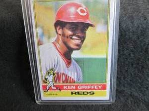 128. 1977 Topps Ken Griffey Card...