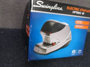 Swingline Electric Stapler...
