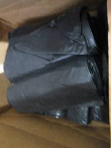 Box of EarthSense 55-60 gal Black T...