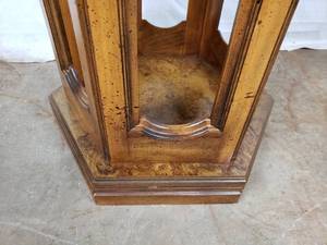 lot 2 image: Beautiful Hexagon Shaped Side Table