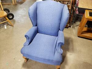 lot 20 image: Blue Chair