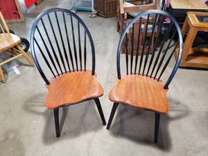 lot 26 image: Pair of Chairs