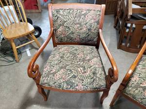 lot 27 image: Pair fo Chairs