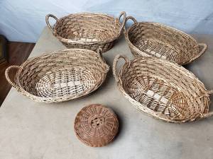 lot 51 image: Wicker Style Baskets