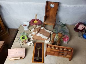 lot 80 image: Lot of Misc. Home Decor