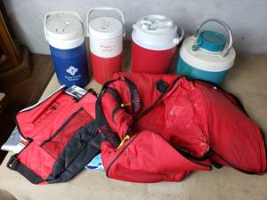 lot 93 image: 4 Water Jugs and Bag Coolers