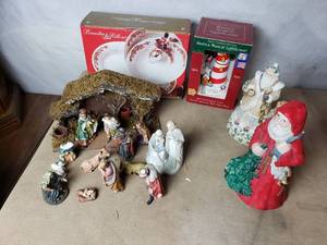 lot 99 image: Nativity Set, Santa and Other Christmas Decor