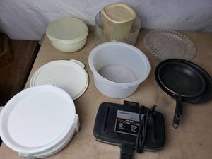 lot 69 image: Misc. Kitchen Items