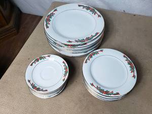 lot 101 image: Christmas Plates and Saucers China