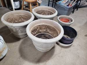 lot 112 image: Large Planters and Other Planters