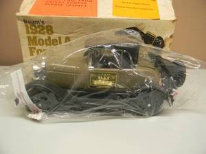 Vintage BEAMS 1928 MODEL A FORD BOTTLE DECANTER WITH ORIGINAL BOX - GREAT PIECE - NICE - SEE PICTURES