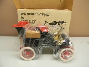 Vintage BEAMS 1903 MODEL A FORD BOTTLE DECANTER WITH ORIGINAL BOX - IN ORIGINAL PLASTIC -  FANTASTIC PIECE - NICE - SEE PICTURES