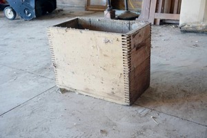 lot 23 image: Vintage Wooden Box