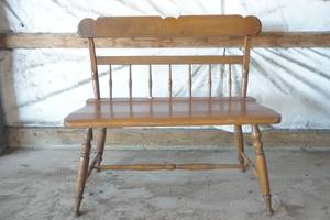lot 43 image: Wood Bench