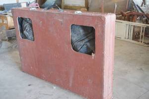 lot 49 image: Suitcase Style Icehouse