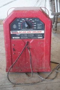 lot 50 image: Lincoln Electric Arc Welder