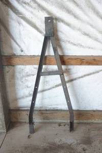 lot 57 image: Homemade hitch attachment