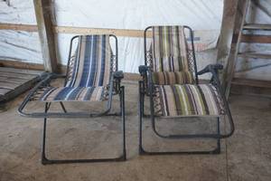 lot 79 image: Folding Reclining Chairs