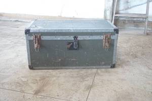 lot 81 image: Vintage green Chest