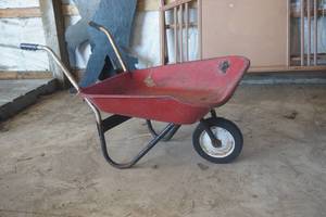 lot 123 image: metal wheelbarrow