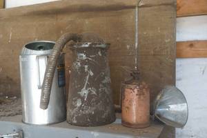 lot 147 image: Galvanized funnel, Oil Squirt Can & Oil cans