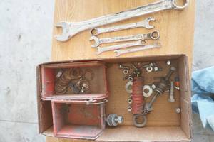 lot 158 image: Various Wrenches & Parts