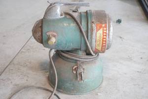 lot 190 image: Vintage Watkins Jet Sprayer