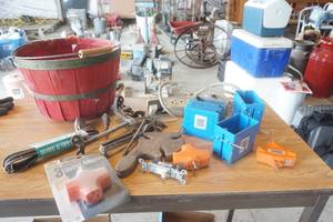 lot 204 image: Electrical Supplies