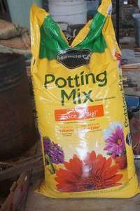 lot 212 image: Potting Soil