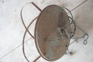 lot 226 image: Vintage Lamp