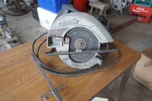 lot 241 image: Craftsman Circular saw
