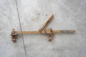 lot 246 image: Fence stretcher