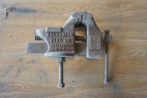lot 263 image: Vintage Post Vice