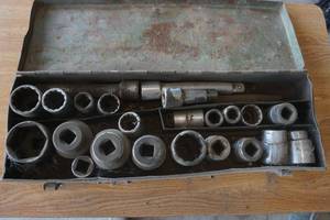 lot 265 image: 34 Drive Sockets