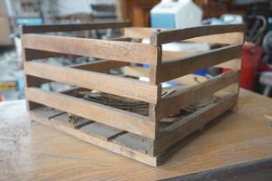lot 273 image: Vintage Egg crate