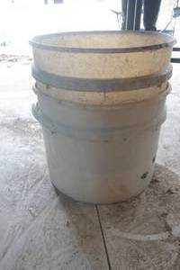 lot 280 image: Large Buckets