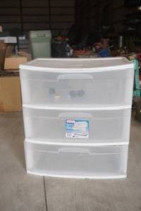 lot 289 image: Plastic Storage