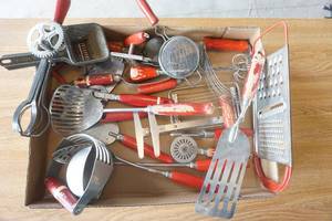 lot 313 image: Vintage Red Handled Kitchen Utensils