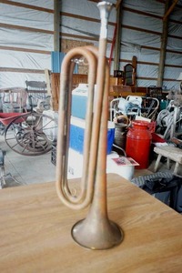 lot 329 image: Vintage bugle