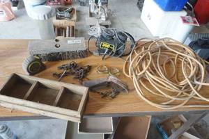 lot 333 image: Air compressor- animal trap-misc.