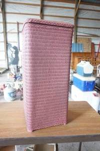 lot 352 image: Wicker Clothes hamper